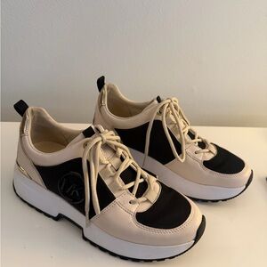 Michael Kors Cream and Black Platform Lace-Up Sneakers,  cosmo, women’s 8.5